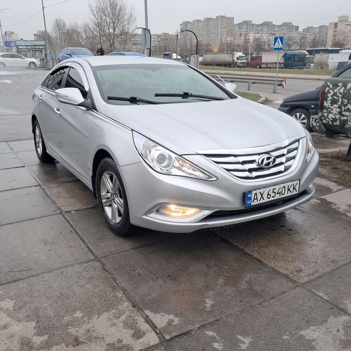 Хундай соната 2013 хорошем состоянии без вложений