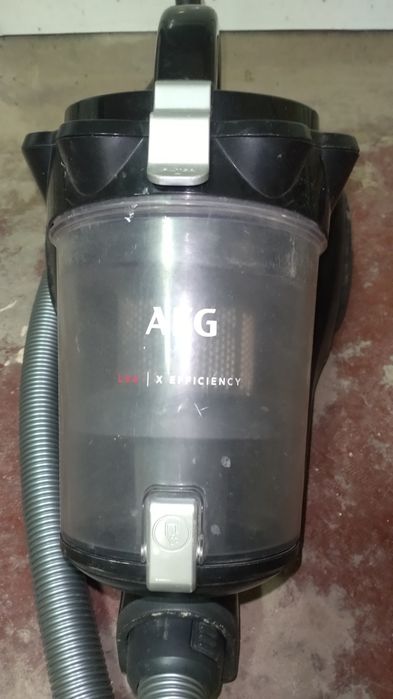 Aspirador AEG  usado