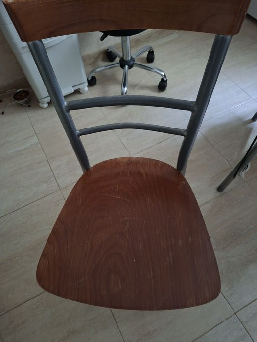 Stół okrągły +4 krzesła
