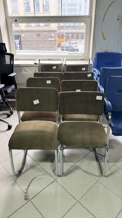 Крісла офісні