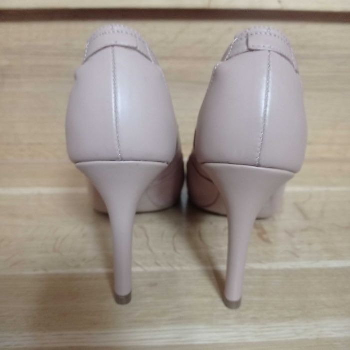 Szpilki Ryłko 37 beżowe