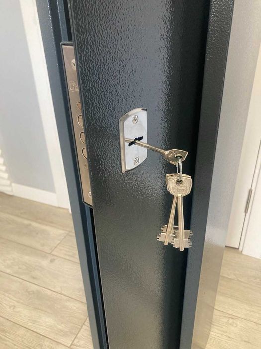 Надійний високий сейф для зброї 140*270*250. Гарна якість. На 2 оружия