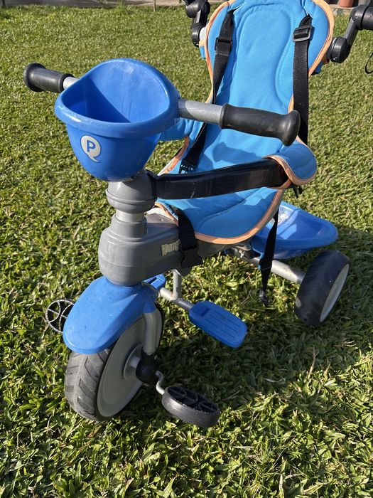 Tricicloco com pega para empurrar e para-sol