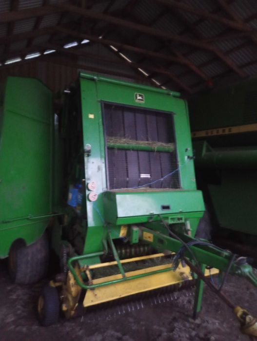 Prasa rolującą John Deere 590