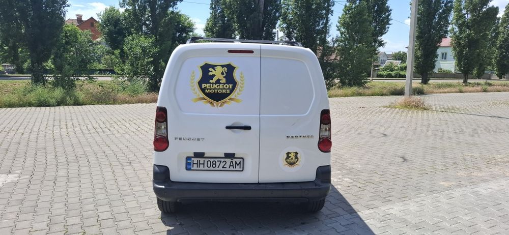 продам пежо партнер 1.6 диз Автомат