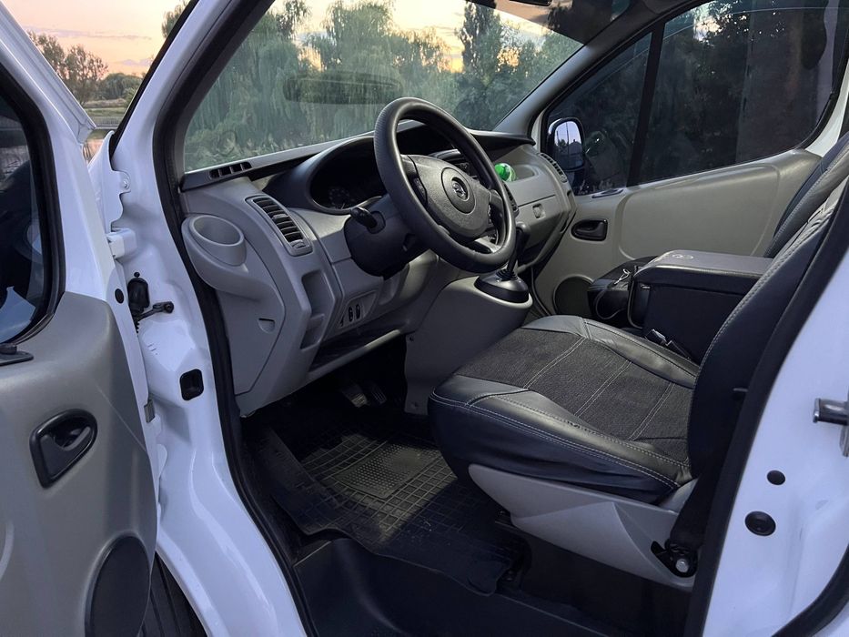 Продам OPEL Vivaro