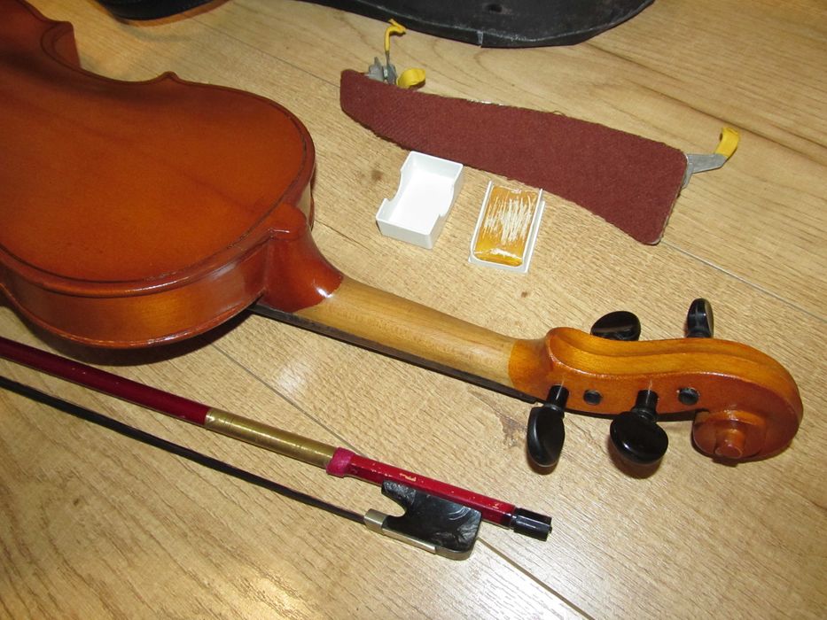 Скрипка 3/4 Розмір 57 см + Футляр Місток