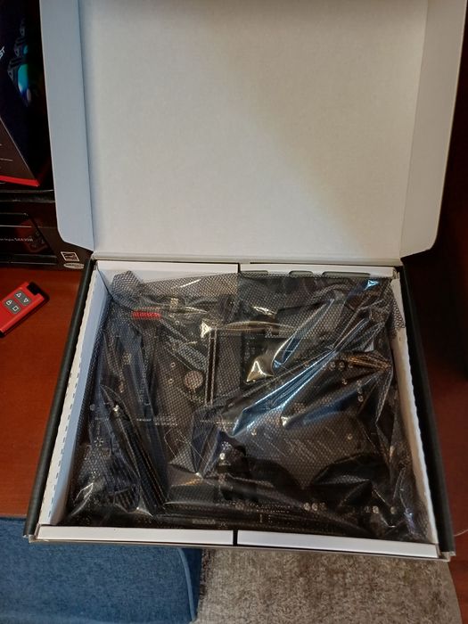 Motherboar b550 Aorus elite V2