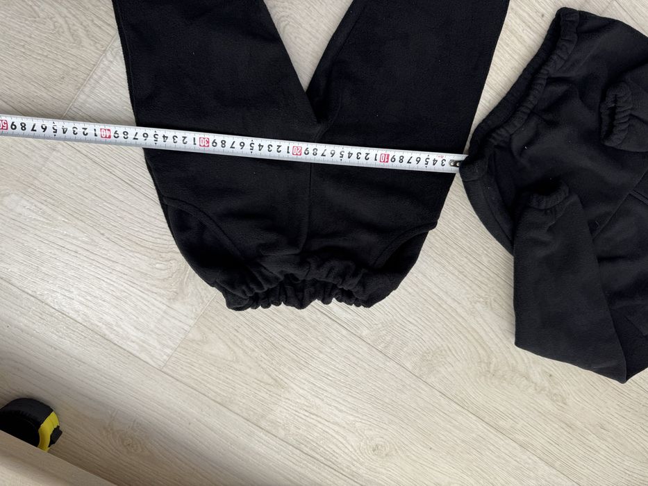 Новий дитячий флісовий чорний костюм 110 розмір