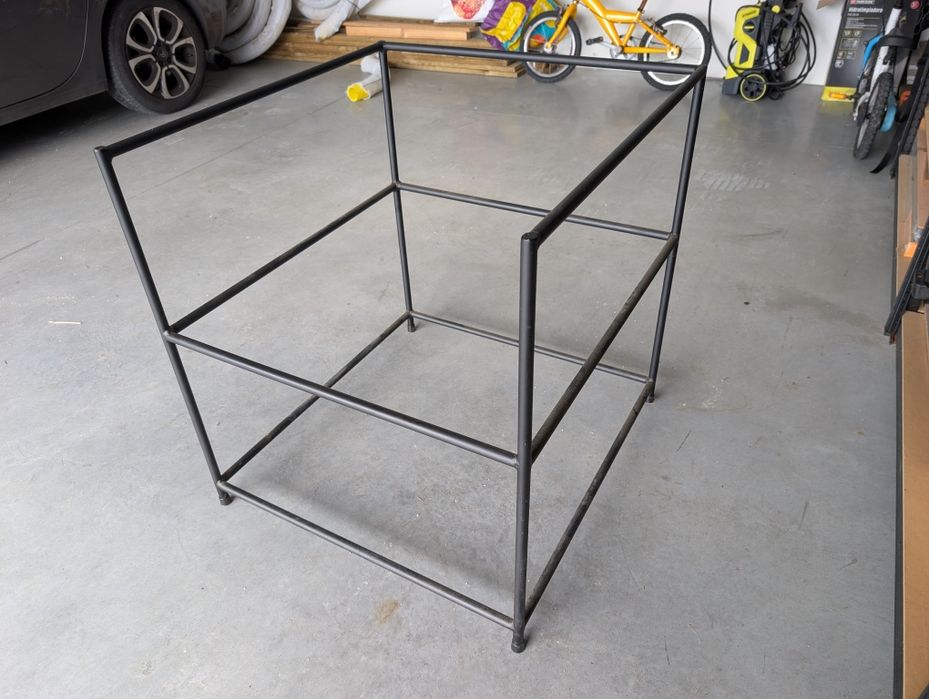 Estrutura para cadeira em ferro preto