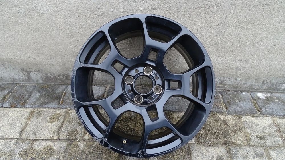 FIAT 500 ABARTH 6.5Jx16H2 ET35 4x98 - felga