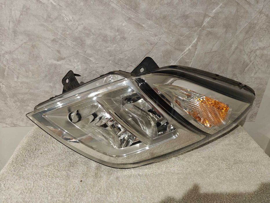 Lampa Lewy Przód Nissan NV400 EUROPA