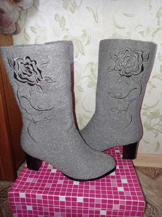 Зимние сапожки минова 39 р (новые )