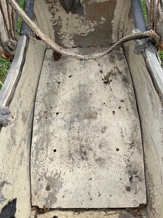 Stary wózek dziecięcy