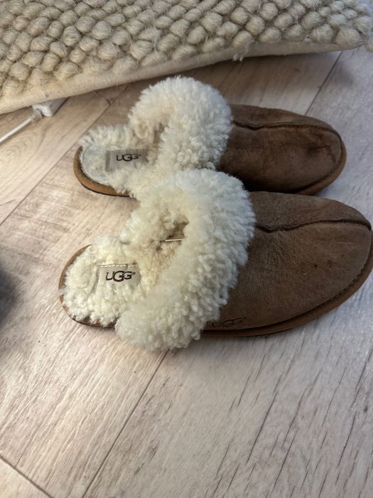 UGG - Замшевые тапочки Scuffette