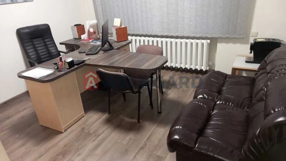 Продаж квартира офіс. Центр . Олександрівський район