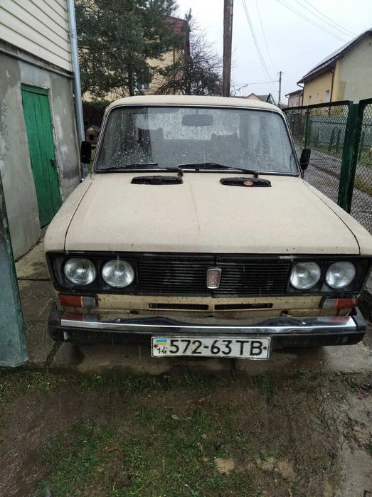 Автомобіль Ваз 2106