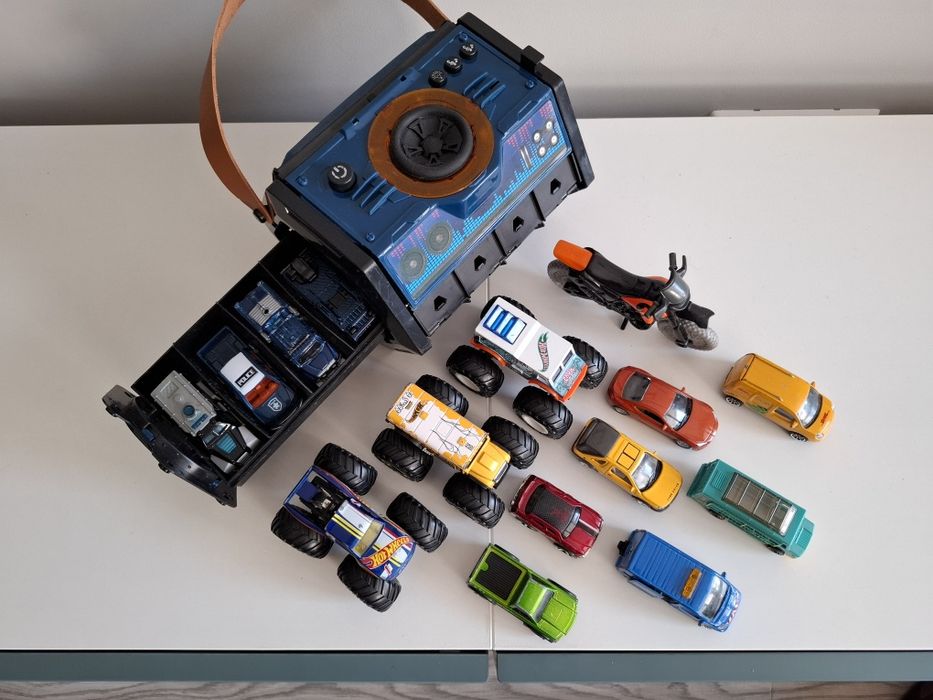 Głośnik przenośny hotweels tor wyścigowy samochodziki monster truck
