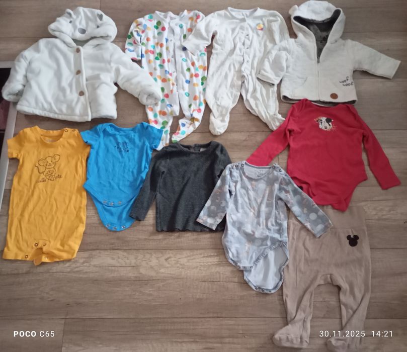 Zestaw ubranek dla niemowlaka rozmiar 68-74