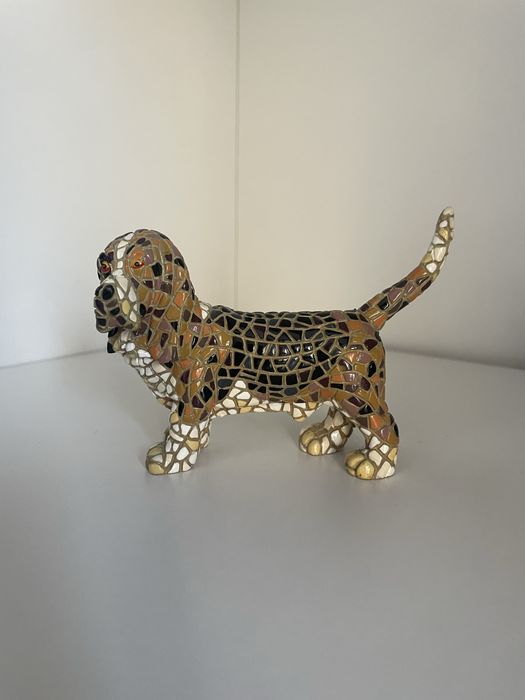 Figurka psa w stylu mozaikowym