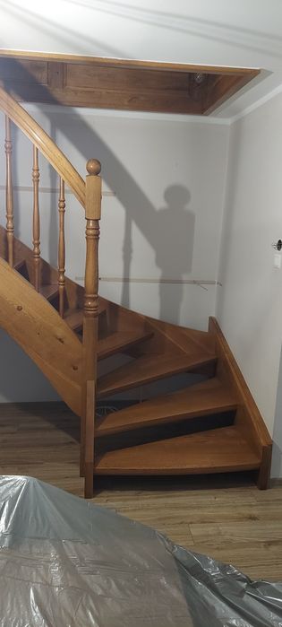 Schody dębowe zabiegowe