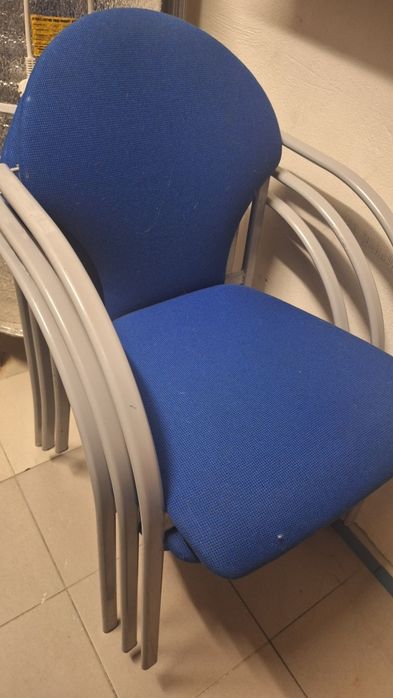Sprzedam Krzesła  szt. Za  120  zloty  4 st