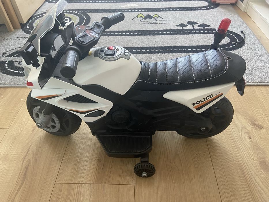 Motorek policyjny na akumulator