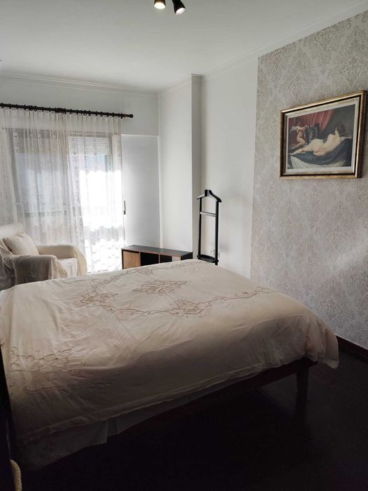 Quarto a 30 minutos de Lisboa - Massamá a 5m do comboio