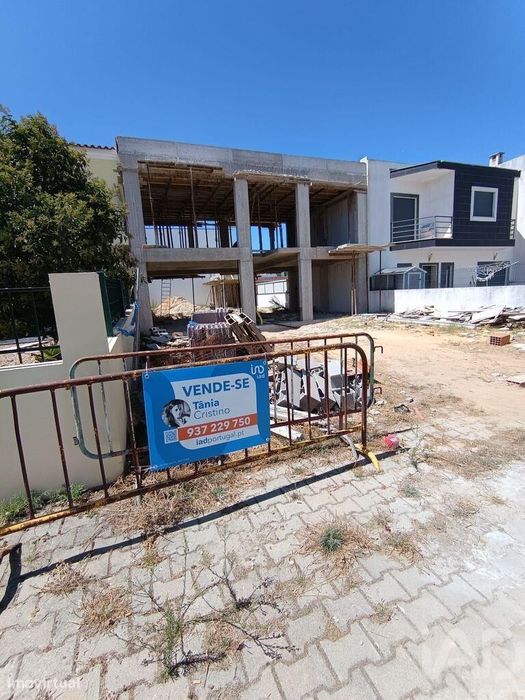 Casa T3 em Azeitão (São Lourenço e São Simão) de 180,00 m2