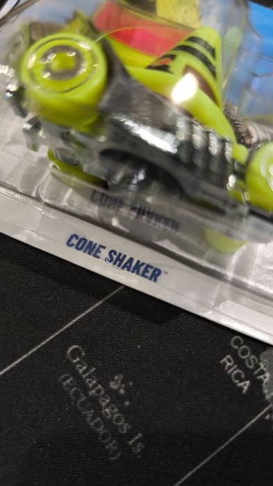 Hot Wheels Cone Shaker (TH)
