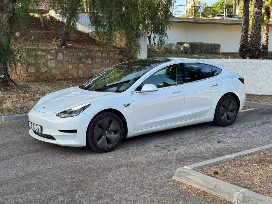 Tesla Model 3 Standard Range Plus RWD