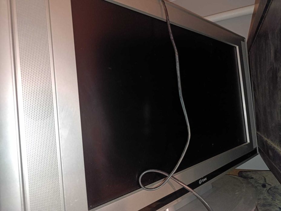 Tv Samsung 40 cali + Smart, Philips 32 Sharp 32 Funai 27 Lg 26 Asus 22