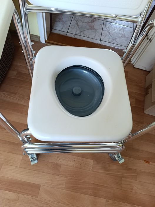 Wózek toaleta biały