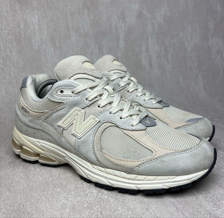 Кросівки New Balance 2002R