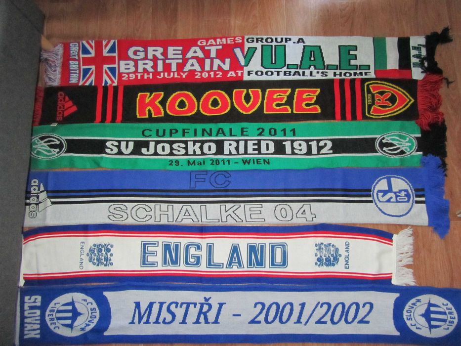 футбольные шарфы ( розы)