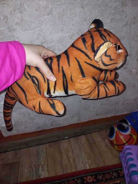 Іграшка м'яка тигр