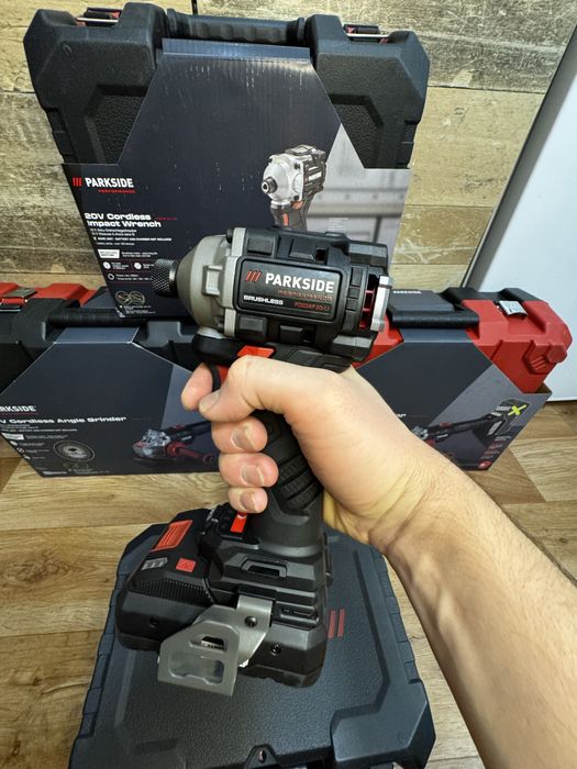 Пневмогайковерт ударний Parkside PDSS 310 з головками Німетчина/імпакт