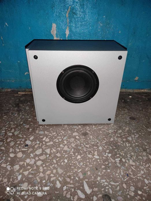 Продам сабвуфер Elenberg в рабочем состоянии
