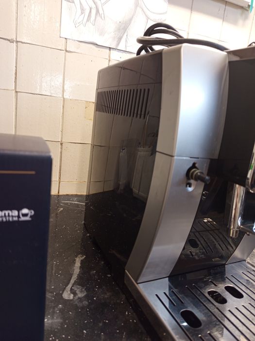 Ekspres DeLonghi Dinamica