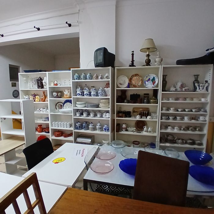 Loja de móveis usados compra/revenda.