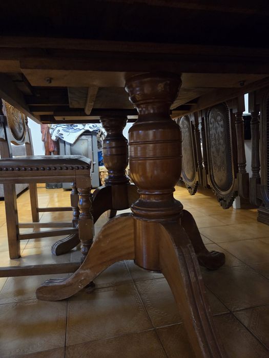 Móvel sala com mesa e cadeiras