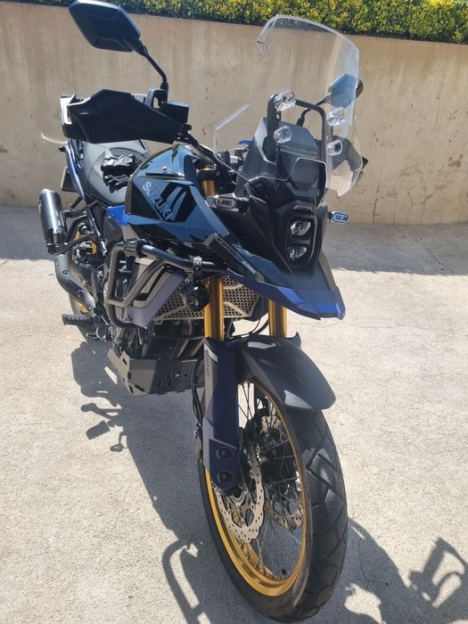 Suzuki V Strom 800DE