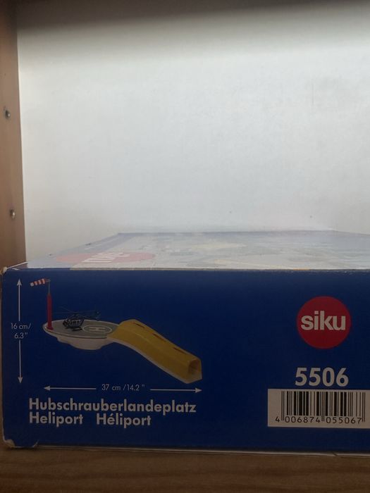 SIKU 5506 heliporto novo