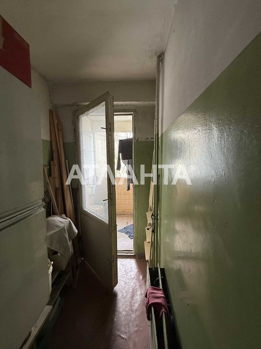 Продаётся однокомнатная квартира в Одессе, на Овидиопольской дороге 3