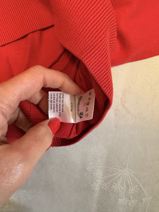 Продам светер чоловічий р. Хл новий від бренду Lacoste