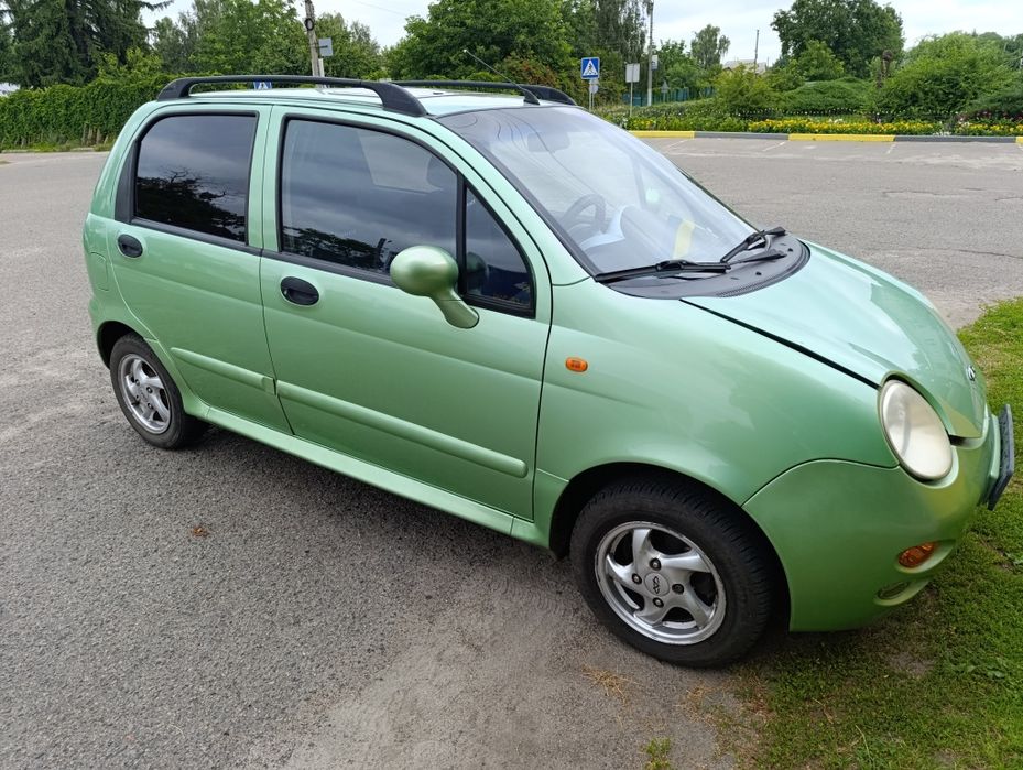 Легковий автомобіль cherry QQ