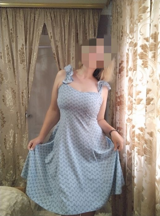 Сукня блакитна з принтом