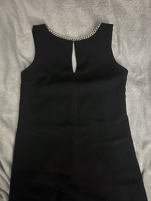Elegancka czarna sukienka