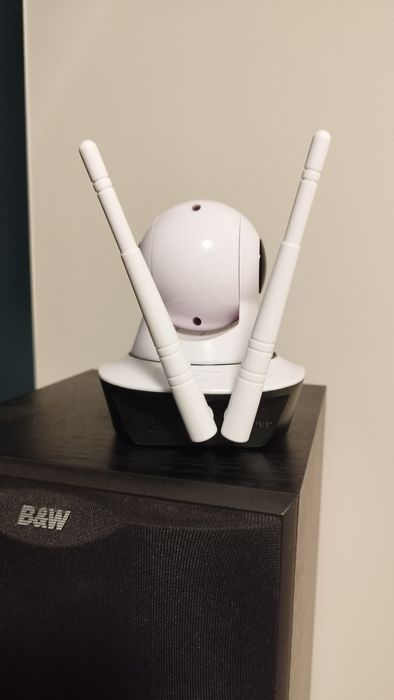 Kamera wifi 2.4G funkcja śledzenia, alarm, wykrywanie ruchu , IR