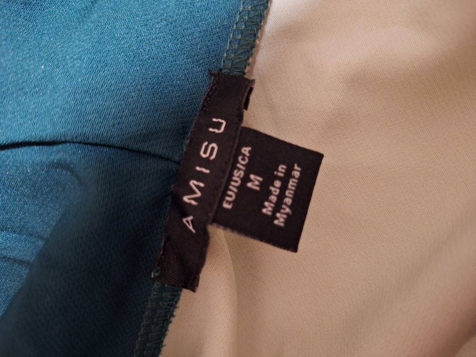 Dres damski w kolorach zieleni, mięty i bieli